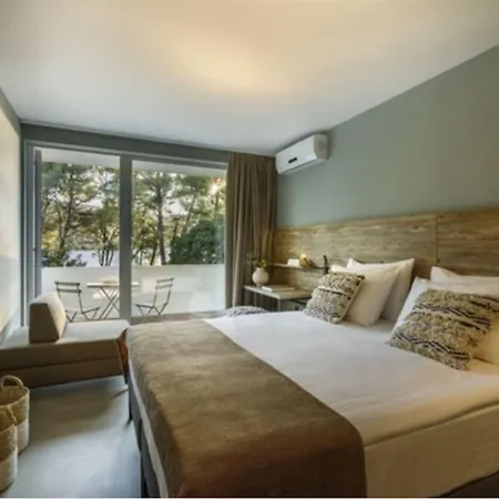 מלון Valamar Meteor 4*