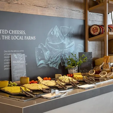 Valamar Meteor Szálloda