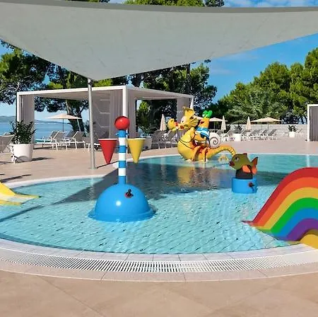 Hotel Valamar Meteor 4*
