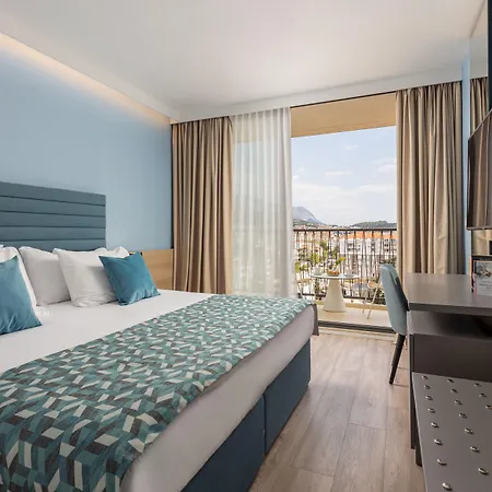 Valamar Meteor Szálloda