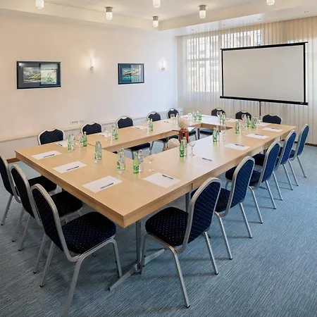 Valamar Meteor 4* מאקרסקה