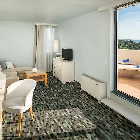Valamar Meteor 4* מאקרסקה
