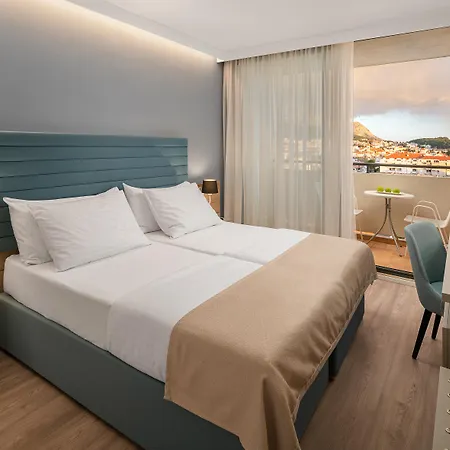 Szálloda Valamar Meteor Makarska